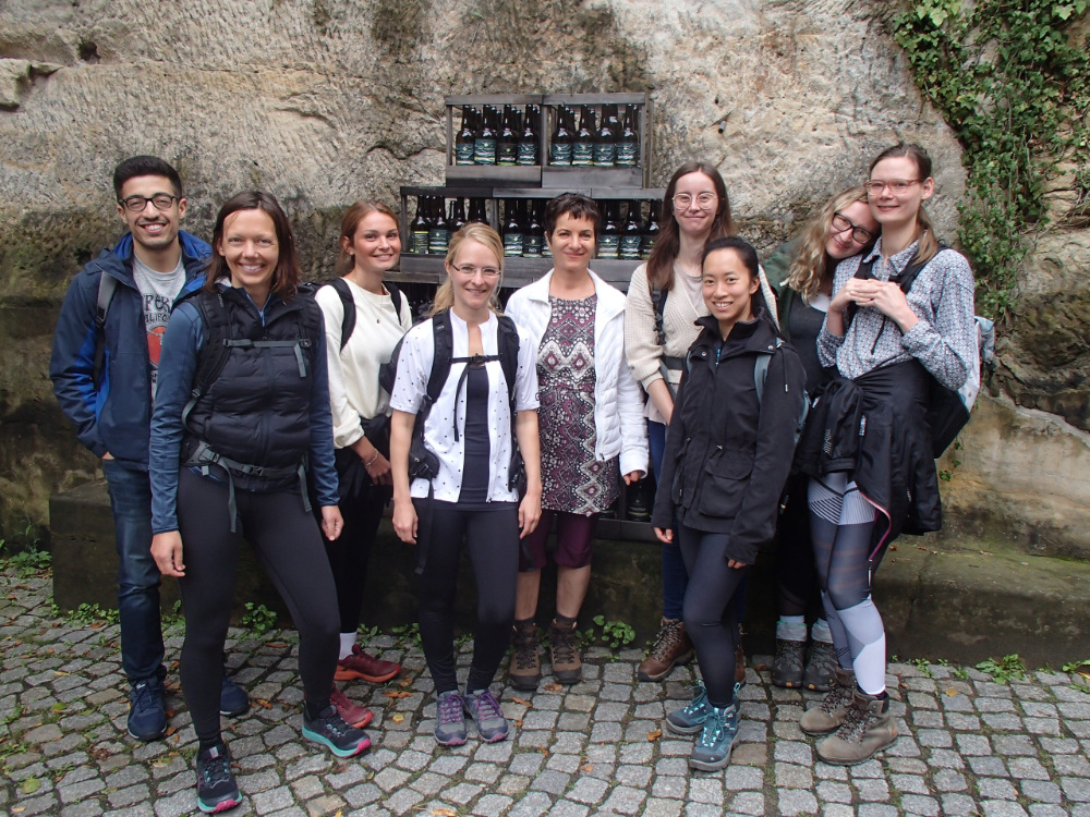 Das Team der Apotheke Bühlau sucht Verstärkung – Werde Teil unseres Teams als PTA in Vollzeit in Dresden und genieße flache Hierarchien.